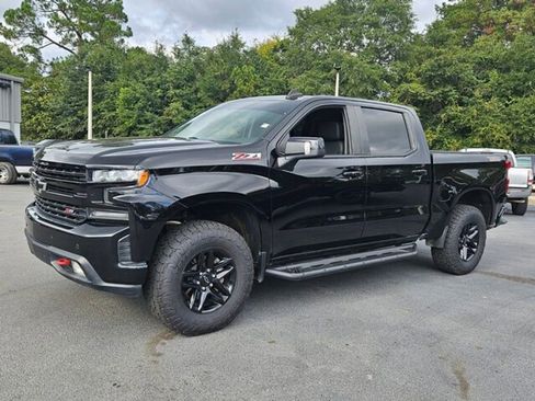 Used 2019 Chevrolet Silverado 1500 LT Trail Boss image 3