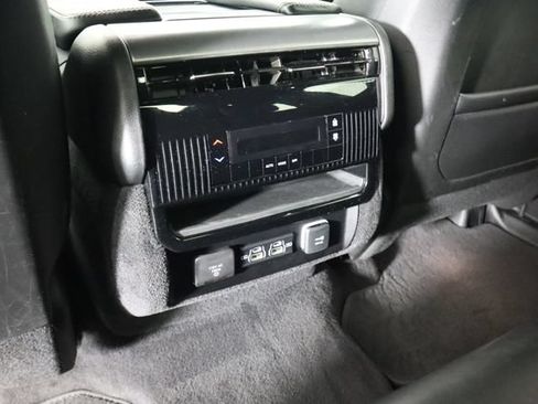Used 2024 Jeep Wagoneer Series II AWD/4WD image 58