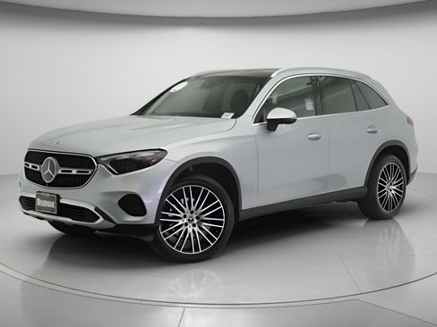 Certified 2023 Mercedes-Benz GLC 300 image 3