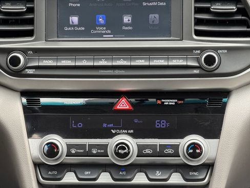 Used 2020 Hyundai Elantra SEL FWD image 26