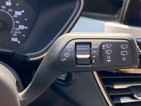 Certified 2022 Ford Escape SE AWD/4WD image 37