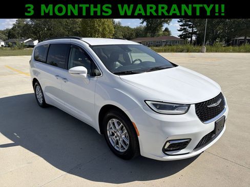 Used 2021 Chrysler Pacifica Touring-L FWD image 1