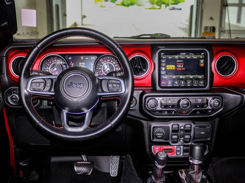 Used 2020 Jeep Gladiator Rubicon AWD/4WD image 12