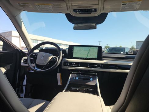 New 2026 Lincoln Aviator 2WD image 24