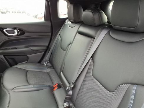 New 2026 Jeep Compass Latitude AWD/4WD image 11