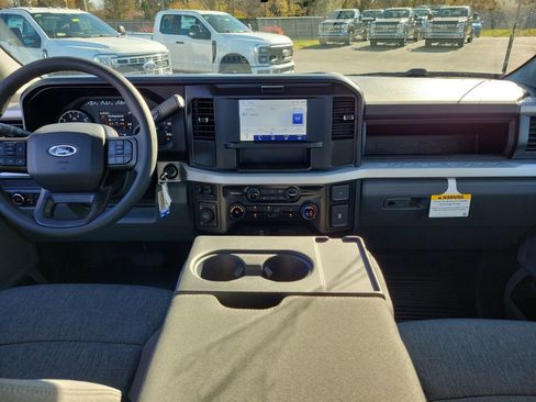 New 2026 Ford F250 XL w/ XL Off-Road Package image 14