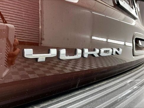 Used 2023 GMC Yukon Denali Ultimate image 8
