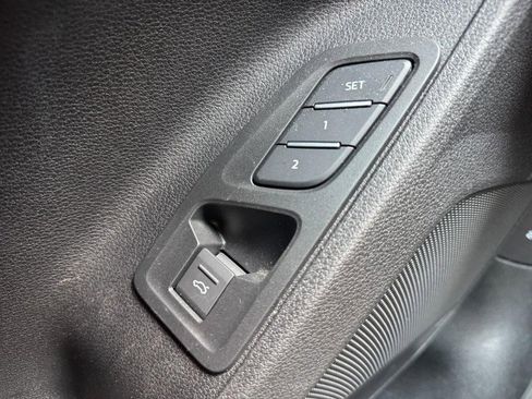 Used 2024 Audi Q3 2.0T Premium Plus w/ Premium Plus Package image 16