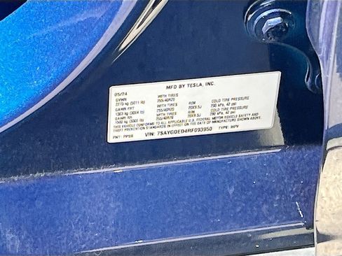 Used 2024 Tesla Model Y Long Range RWD image 33