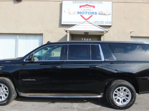 Used 2020 GMC Yukon XL SLT image 5