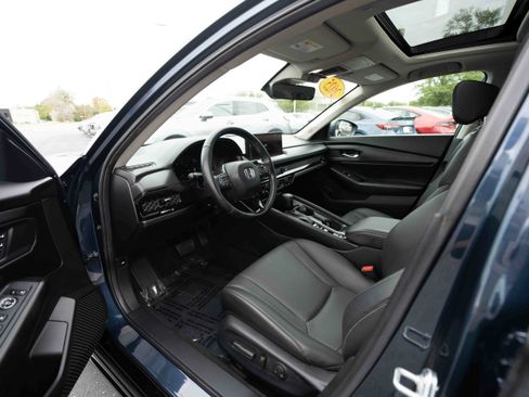 Used 2025 Honda Accord EX-L image 8