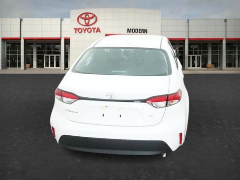 New 2026 Toyota Corolla LE image 18