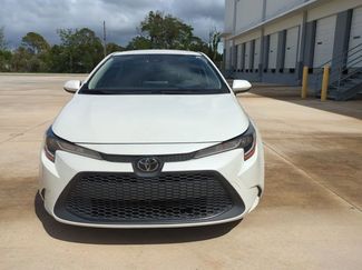 Used 2021 Toyota Corolla LE video 2
