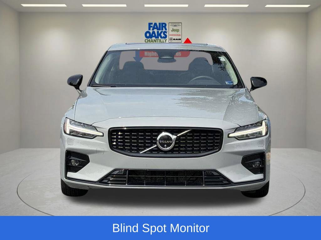 Used 2025 Volvo S60 B5 Plus FWD image 4