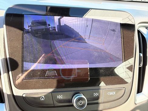 Used 2022 Chevrolet Malibu LT image 25