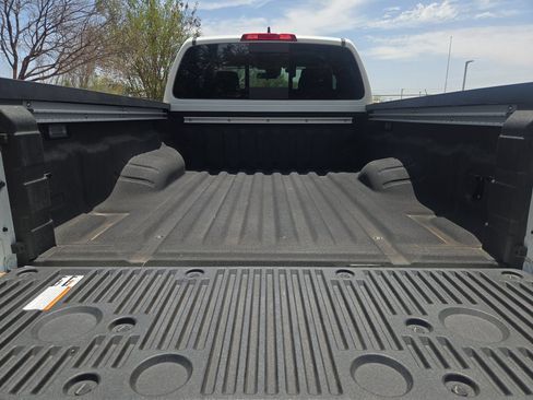 Certified 2025 Nissan Frontier SV w/ SV Convenience Package RWD image 12