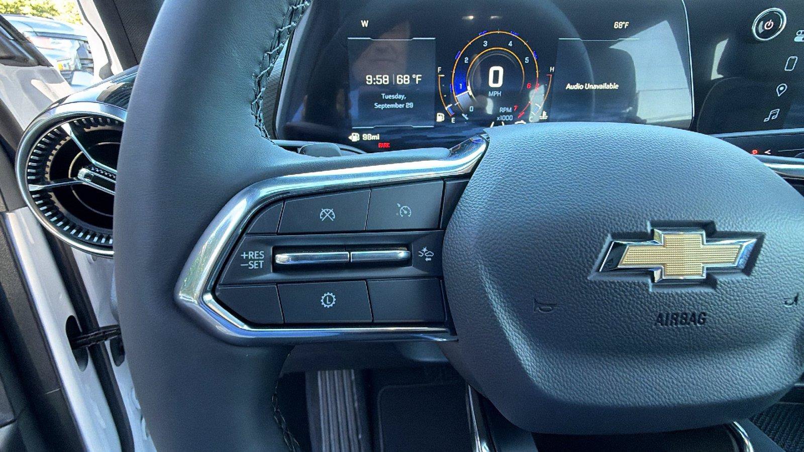 New 2027 Chevrolet Equinox LT w/ Convenience Package II FWD image 22