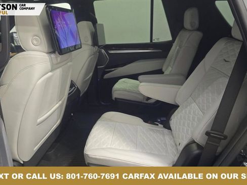 Used 2025 Cadillac Escalade Sport Platinum image 2