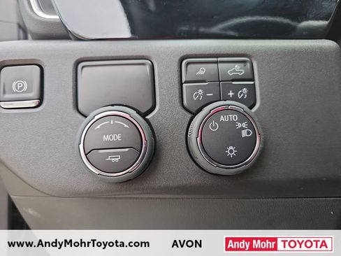 Used 2025 Chevrolet Silverado 1500 LT RWD image 14