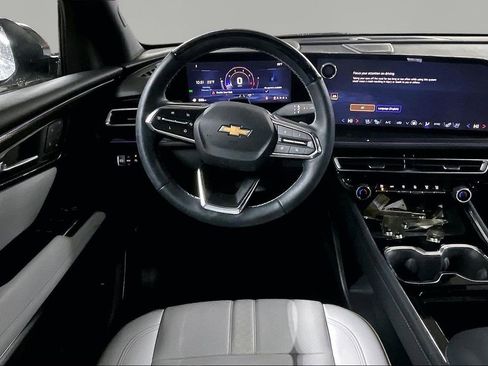 Used 2024 Chevrolet Traverse RS image 10