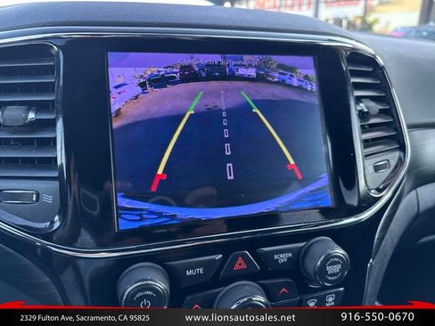 Used 2019 Jeep Grand Cherokee Laredo w/ Laredo X Package RWD image 21
