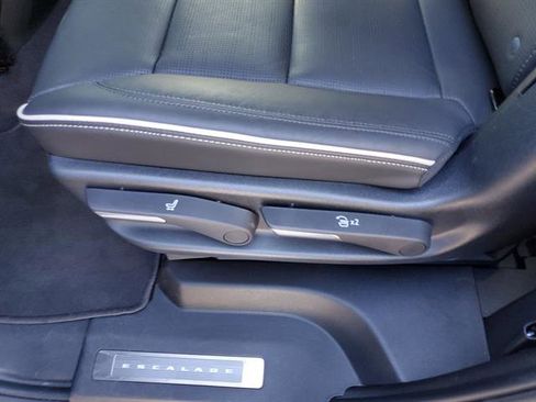 Certified 2023 Cadillac Escalade Sport w/ LPO, ONYX Package AWD/4WD image 19