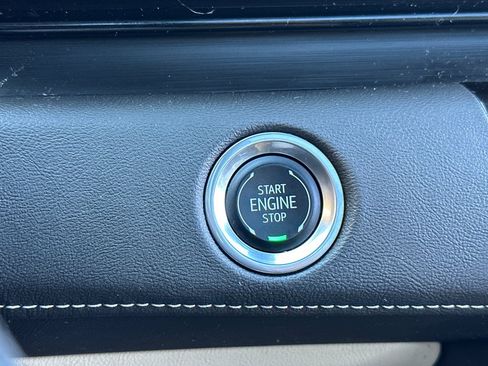 Certified 2024 Cadillac Escalade Premium Luxury image 33