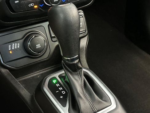 Certified 2023 Jeep Renegade Altitude w/ Convenience Group I AWD/4WD image 21