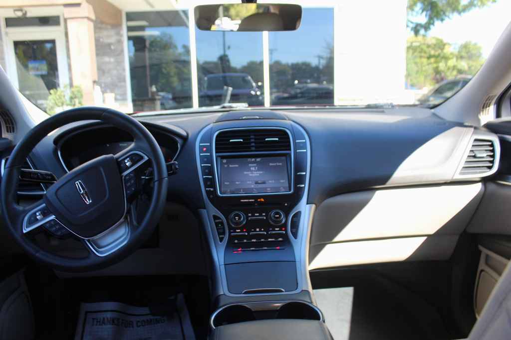 Used 2019 Lincoln Nautilus FWD image 26