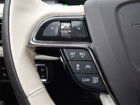 Used 2022 Lincoln Nautilus Black Label image 22