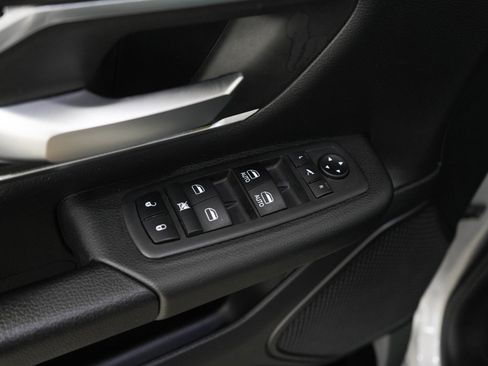 Used 2019 RAM 1500 Big Horn AWD/4WD image 18