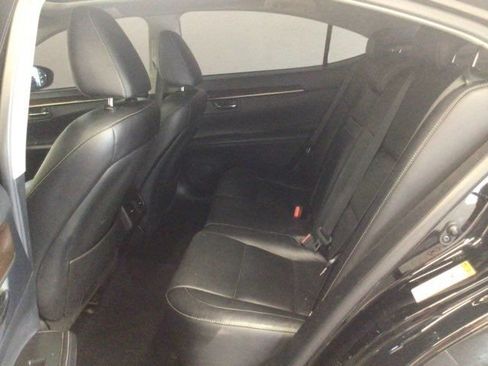 Used 2015 Lexus ES 350 w/ Luxury Package FWD image 15
