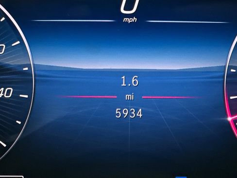 Certified 2025 Mercedes-Benz GLC 300 image 34