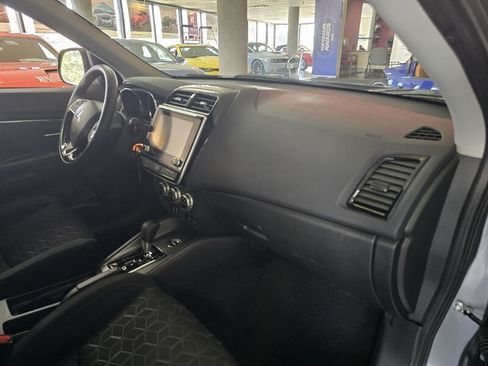 Used 2025 Mitsubishi Outlander Sport ES AWD/4WD image 13