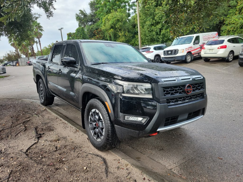 Used 2025 Nissan Frontier Pro-X w/ Pro Convenience Package RWD image 2