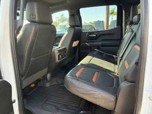 Used 2019 GMC Sierra 1500 AT4 w/ AT4 Premium Package AWD/4WD image 9