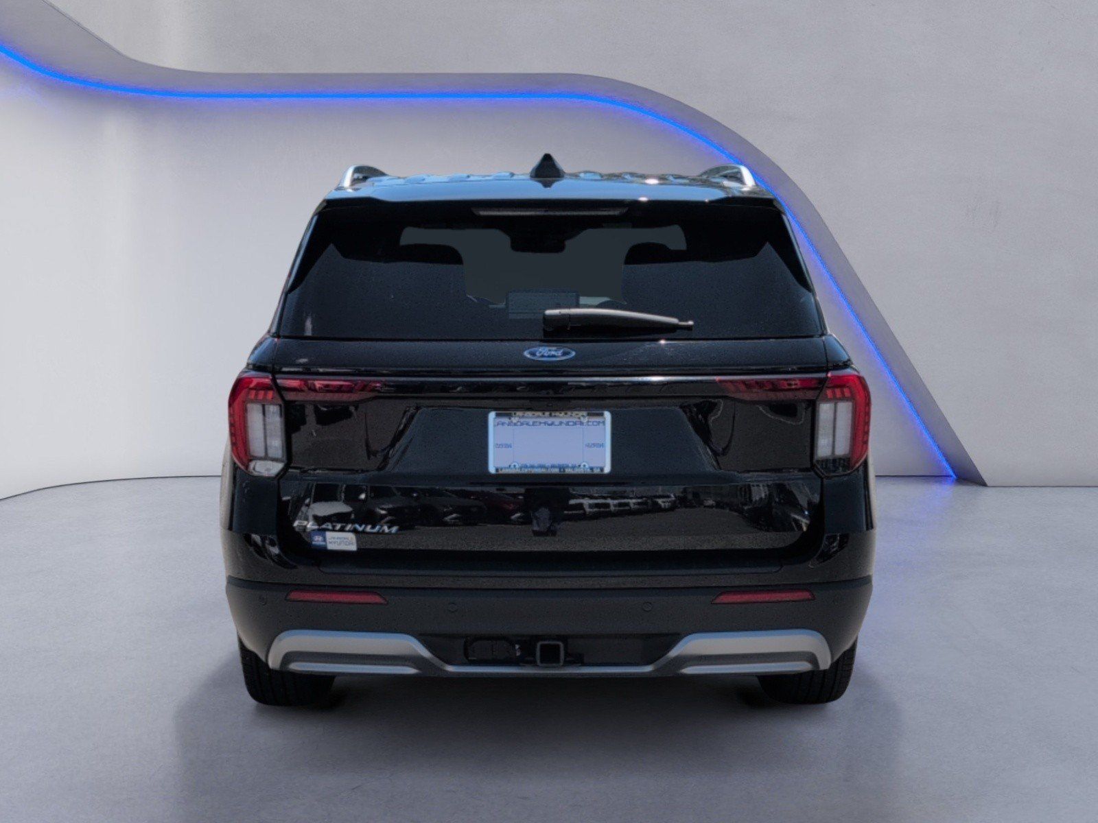 Used 2026 Ford Explorer Platinum RWD image 8