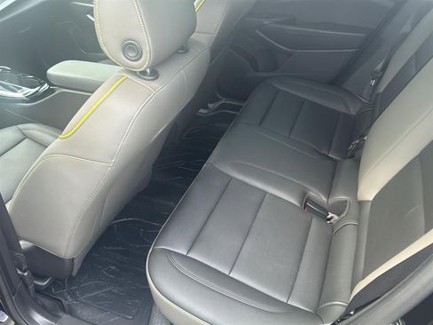 Used 2025 Chevrolet Trax ACTIV w/ Driver Confidence Package image 8