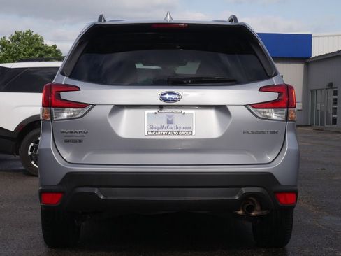Used 2022 Subaru Forester Premium AWD/4WD image 17