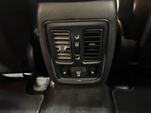 Used 2011 Dodge Durango Crew w/ Leather Interior Group AWD/4WD image 34