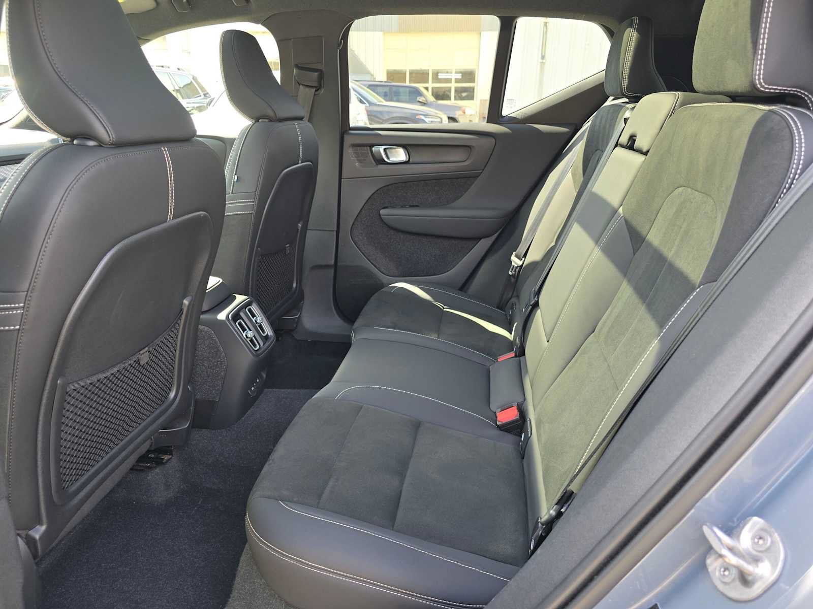 Used 2022 Volvo XC40 P8 Recharge Ultimate AWD/4WD image 14