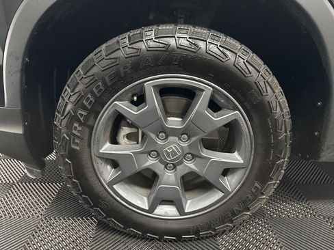 Used 2025 Honda Passport TrailSport image 38