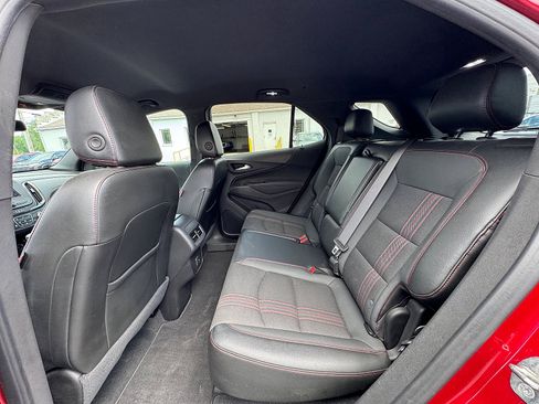 Used 2023 Chevrolet Equinox RS FWD image 18