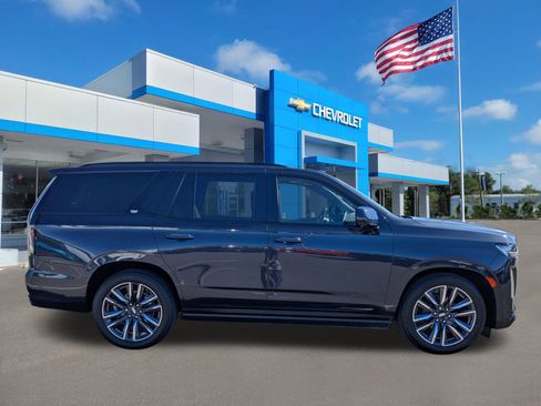 Used 2023 Cadillac Escalade Sport Platinum AWD/4WD image 3