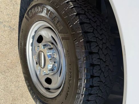 Used 2021 Ford F350 XL w/ Power Equipment Group image 31