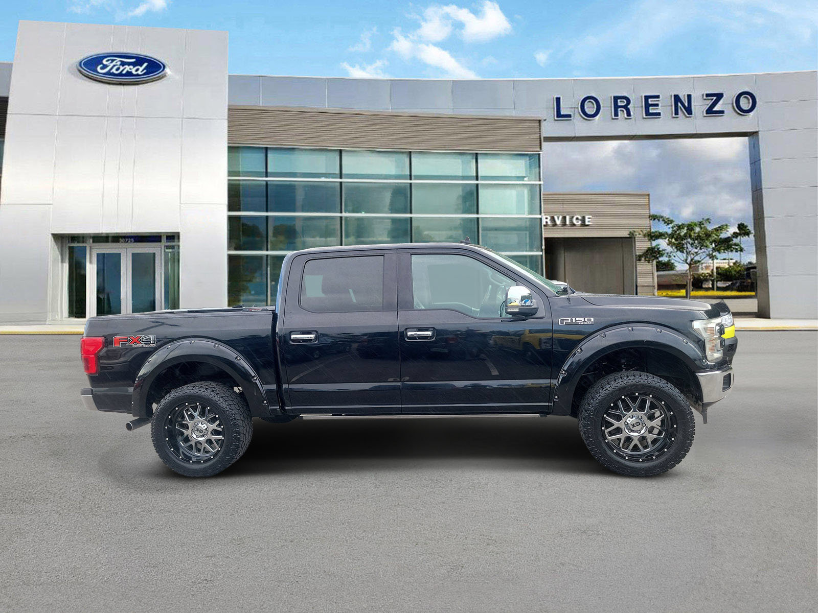 Used 2018 Ford F150 Lariat w/ Equipment Group 502A Luxury AWD/4WD image 4