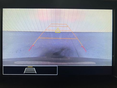 Used 2020 GMC Acadia SLE w/ Driver Convenience Package image 10