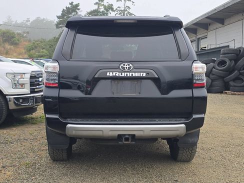 Used 2019 Toyota 4Runner TRD Off-Road AWD/4WD image 6