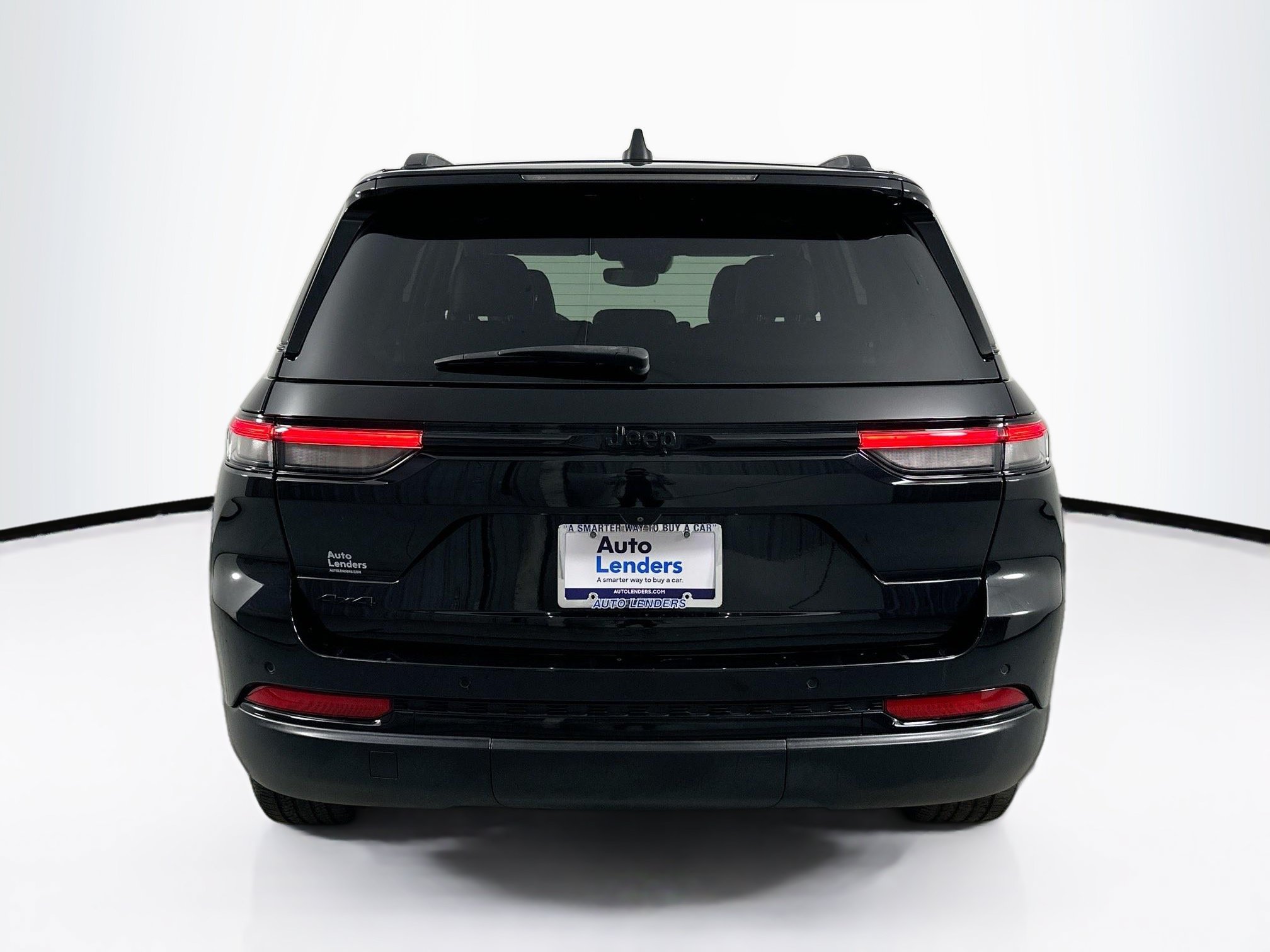 Used 2023 Jeep Grand Cherokee Altitude AWD/4WD image 6