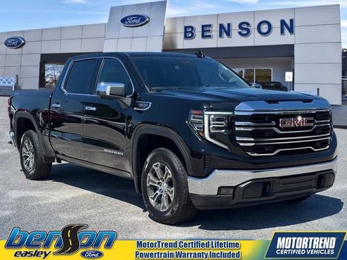 Used 2025 GMC Sierra 1500 SLT AWD/4WD image 1